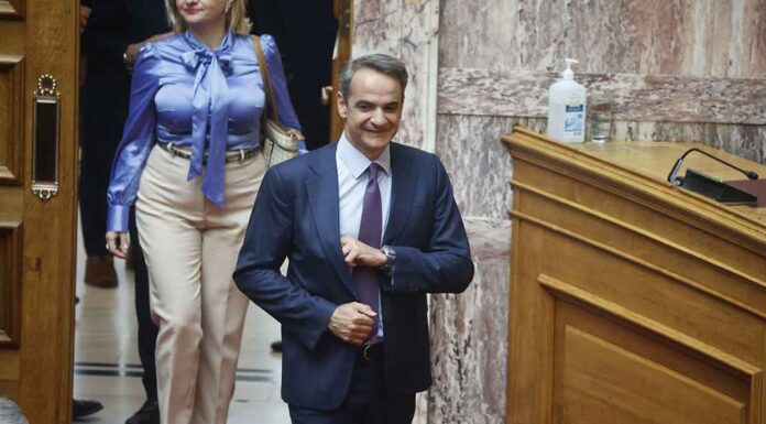 «Άνοιγμα» Κ.Μητσοτάκη προς ΠΑΣΟΚ: «Ελάτε να βρούμε 180 βουλευτές και να αλλάξουμε το άρθρο 16 του Συντάγματος»