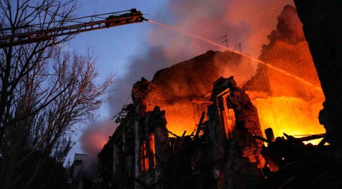 Οι Ρώσοι «σφυροκοπούν» την Οδησσό για τέταρτη συνεχόμενη μέρα! – Σφοδρά πλήγματα και στο Νικολάεφ