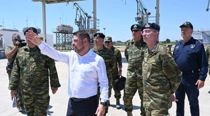 Τούρκοι για γκάφα Ν.Χαρδαλιά: «Η Ελλάδα δημοσιεύει φωτογραφίες από μυστικούς στρατιωτικούς χάρτες» – Παραμένει άφωνο το Μαξίμου