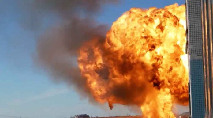 Oυκρανική επίθεση με drones και ισχυρές εκρήξεις στο Expocenter στο κέντρο της Μόσχας (βίντεο)