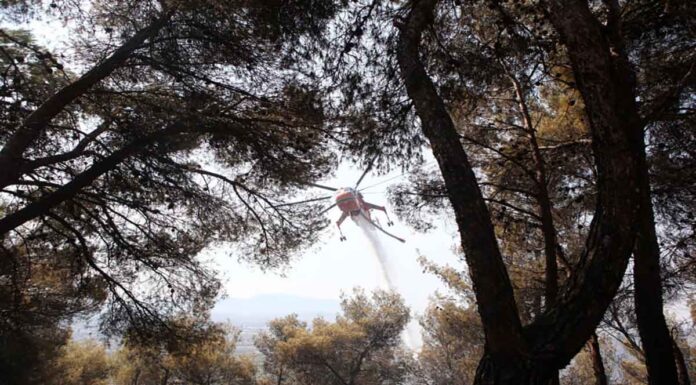 Καταιγίδες και «βροχή κεραυνών» στην Αθήνα