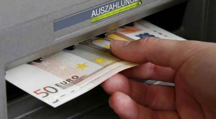 ΔΥΠΑ: Με τρία μόνο δικαιολογητικά μπαίνουν στον λογαριασμό σου 249 ευρώ το μήνα – Λίγοι το γνωρίζουν