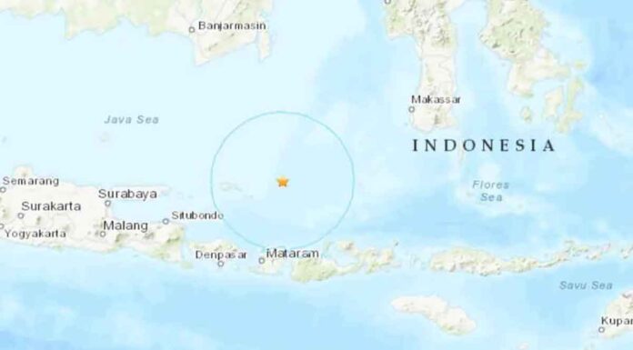 Πολύ ισχυρός σεισμός στην Ινδονησία