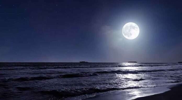 Στις 30 Αυγούστου η μπλε υπερπανσέληνος
