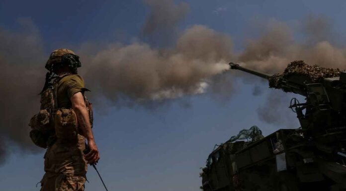 Το ρωσικό πυροβολικό εξουδετέρωσε έξι ουκρανικά οχυρά – Κτυπήθηκε αμαξοστοιχία με δυτικά όπλα (βίντεο)