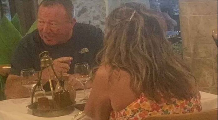 H Daily Mail ξεμπροστιάζει ζευγάρι Βρετανών τζαμπατζήδων -Εφευγαν από εστιατόρια στην Κρήτη χωρίς να πληρώσουν