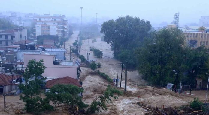 Η χώρα «κόπηκε» στα δύο από την κακοκαιρία: Έκλεισε η εθνική οδός – Δεύτερο «κύμα» θα χτυπήσει πάλι την Θεσσαλία