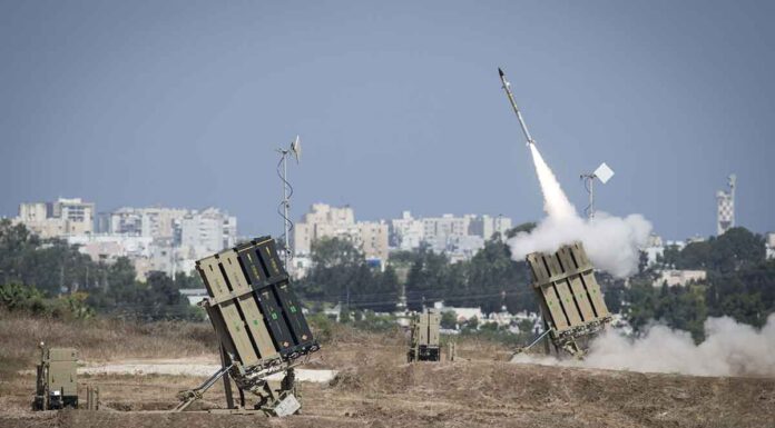 Σκοτώθηκε οπερατέρ από πυρά του Ισραήλ κατά του Στρατού του Λιβάνου – Απάντηση με πυρά από το πυροβολικό (βίντεο)