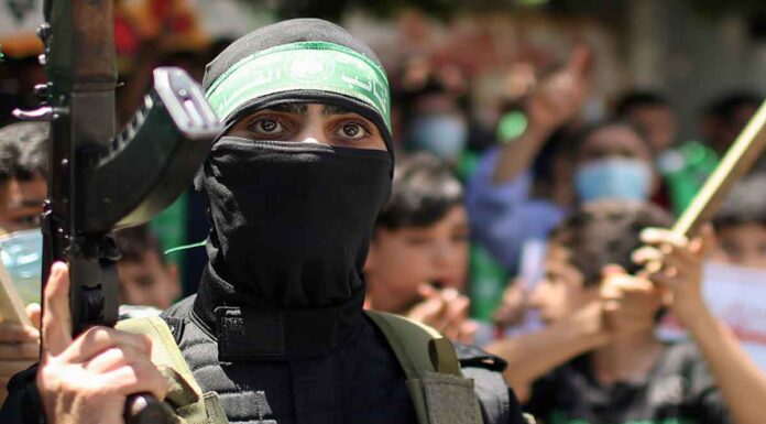 Πόλεμος στο Ισραήλ: Ποιες είναι οι οργανώσεις Χαμάς και Χεζμπολάχ που ορκίζονται να καταστρέψουν το Εβραϊκό κράτος