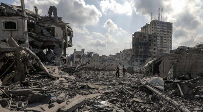 Το Ισραήλ εντείνει τις επιδρομές κοντά στο νοσοκομείο al-Quds στην πόλη της Γάζας