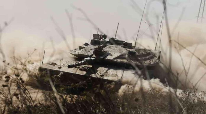 Ξεκίνησαν οι χερσαίες επιθέσεις στη Λωρίδα της Γάζας, βρέθηκαν πτώματα ομήρων – Επιθέσεις κατά Εβραίων ετοιμάζει η Αλ Κάιντα