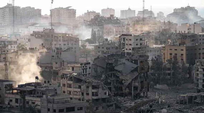 Πόλεμος Ισραήλ-Χαμάς: Σώματα παιδιών, γυναικών ανασύρθηκαν από τα ερείπια της Γάζας