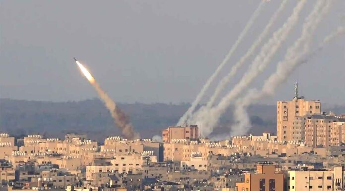 Ρουκέτες της Χαμάς σε Ιερουσαλήμ και Τελ Αβίβ: Εκκενώθηκε «άρον άρον» το κοινοβούλιο – H Χεζμπολάχ κτυπά τον ισραηλινό Στρατό