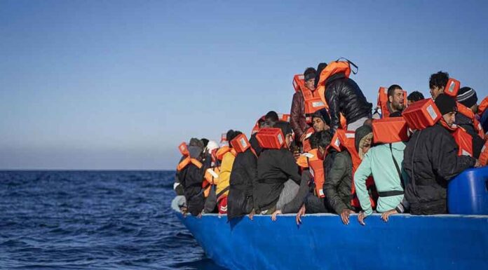 Ολονύχτια επιχείρηση διάσωσης μεταναστών νότια της Κρήτης