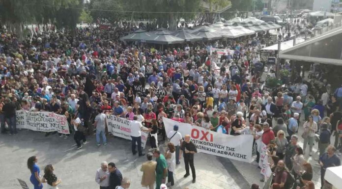 Πλατεία Ελευθερίας: Η μεγαλύτερη συγκέντρωση των τελευταίων χρόνων για την Υγεία – «Σώστε το Βενιζέλειο» (vid, pics)