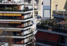 Δανειολήπτες στο έλεος των servicers: «Μου ζήτησαν 35.000 ευρώ σε 2 μέρες για να παγώσει ο πλειστηριασμός»