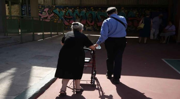 Έρχεται διπλή πληρωμή για τους συνταξιούχους τα Χριστούγεννα