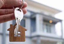 Σε απόγνωση τα νοικοκυριά: Στο 60 – 70% του μέσου μισθού το κόστος στέγασης – Ο ρόλος των Airbnb στην αύξηση των τιμών