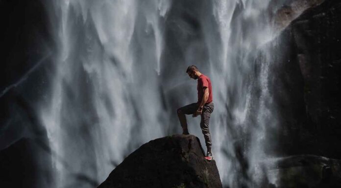 Αν θέλεις ν’ αλλάξει η ζωή σου, πρέπει να αλλάξεις πρώτα εσένα.