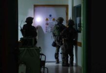 NYT και BBC ισχυρίζονται ότι το Ισραήλ «έστησε» τα βίντεο – «Μετακίνησε όπλα στα νοσοκομεία»