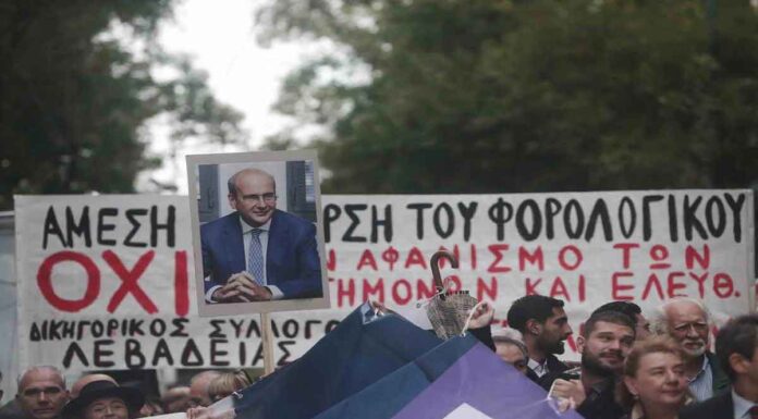 Απεργιακό μπαράζ από τους ελεύθερους επαγγελματίες – Νέες υποχωρήσεις της κυβέρνησης