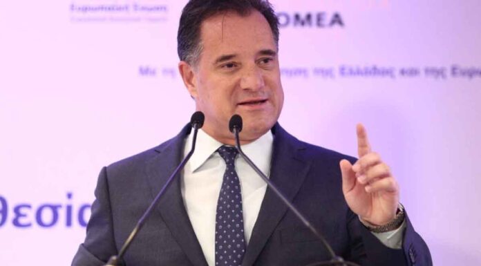 Αηδιαστικός Α.Γεωργιάδης στην ΕΡΤ: «Είναι κακό να κάνουν οι ομοφυλόφιλοι γονείς τα ανήλικα θετά παιδιά τους ομοφυλόφιλα;»