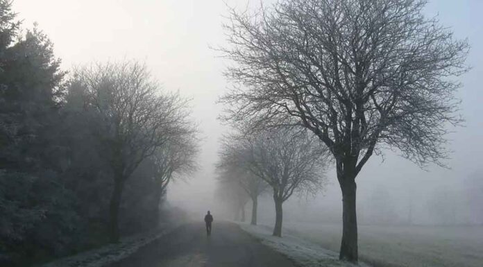 Χιόνια στον Βορρά, τσουχτερό κρύο στον Νότο: Απαγορευτικό απόπλου σε πολλά λιμάνια – Η πρόβλεψη του Κώστα Λαγουβάρδου για την Κρήτη (vid)