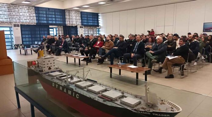 Από τη Σούδα… αναζήτησαν “πράσινα” καύσιμα για τα πλοία της Κρήτης – Τι είπαν στελέχη του Υπουργείου