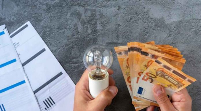 «Ηλεκτροσόκ» σε 1,25 εκατ. επιχειρήσεις από τους παρόχους ενέργειας: Οι πάροχοι ζητούν πίσω τα λεφτά από τις επιδοτήσεις ρεύματος!