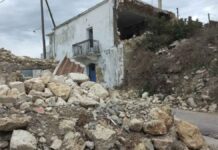 Σε απόγνωση σεισμόπληκτοι στο Αρκαλοχώρι: Επιστρέφουν σε ακατάλληλα σπίτια παρά την επικινδυνότητα (vid)