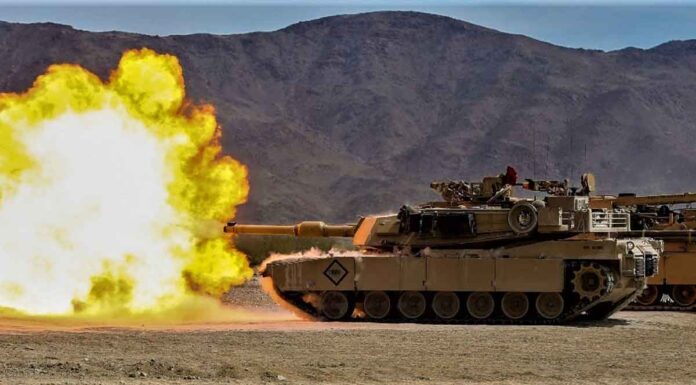 Τεθωρακισμένες δυνάμεις στέλνει ο Τ.Μπάιντεν στο Τέξας – Ο κυβερνήτης της Πολιτείας απέρριψε το τελεσίγραφο