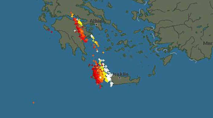Παρακολουθήστε ζωντανά την πορεία των καταιγίδων που βρίσκονται δυτικά της Κρήτης