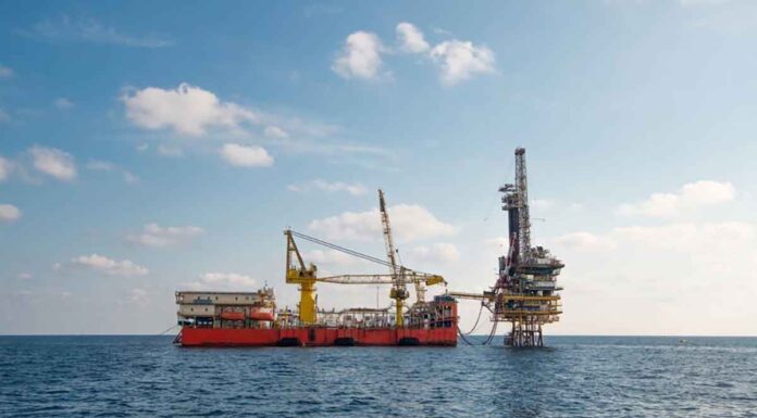 ExxonMobil: Έρευνες χαρτογράφησης βυθού στην Κρήτη με το βλέμμα στη γεώτρηση