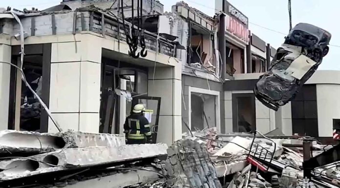 Οι Ουκρανοί χτύπησαν με HIMARS εστιατόριο στο Λουχάνσκ: 20 νεκροί και 10 τραυματίες