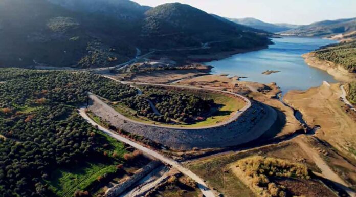 «Φιλί ζωής» στο φράγμα Αποσελέμη έδωσε η «Αυγή» – Σε λίγες ημέρες έβρεξε όσο ένας ολόκληρος χρόνος (vid)