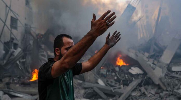 Φρίκη προκαλούν τα εγκλήματα πολέμου στο Ισραήλ (σκληρές εικόνες)