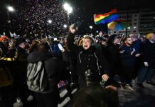 «Ελλάδα, η πρώτη ορθόδοξη χώρα που νομιμοποιεί» τον γάμο των ομόφυλων ζευγαριών – Τι γράφουν τα διεθνή ΜΜΕ