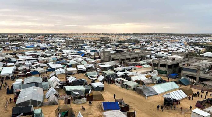 Ισραήλ: Επεκτείνει τις χερσαίες επιχειρήσεις στη Ράφα όπου έχουν καταφύγει πάνω από 1,3 εκατ. εκτοπισμένοι