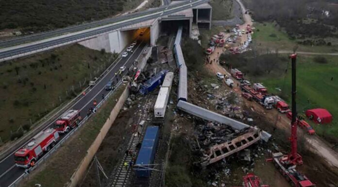 Σύγκρουση τρένων στα Τέμπη: Έναν χρόνο μετά το δυστύχημα με τους 57 νεκρούς, συγκλονίζει η Ντίνα που επέζησε