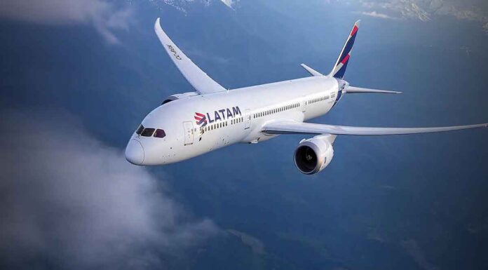 Νέος «εφιάλτης στον αέρα» σε πτήση Boeing 787