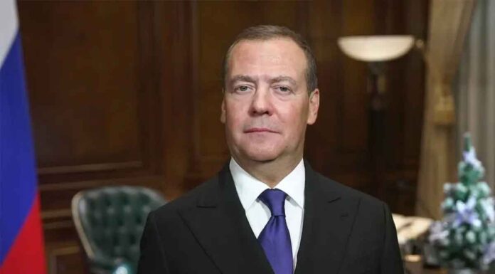 Ν.Μεντβέντεφ: «Η Γερμανία ετοιμάζεται για πόλεμο με την Ρωσία»