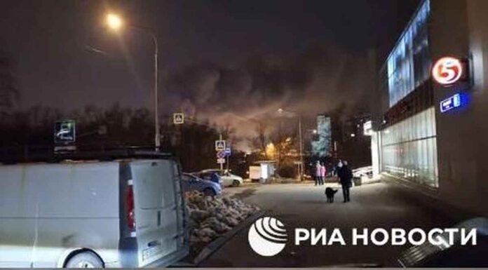 Τρομοκρατική επίθεση σε συναυλιακό κέντρο στη Μόσχα: Πάνω από 40 οι νεκροί – Κατέρρευσε η οροφή του κτιρίου (upd)