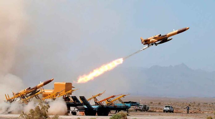 Αναφορές για εξαπόλυση δεκάδων drones από το Ιράν προς Ισραήλ αλλά θα περάσουν… οκτώ ώρες για να φτάσουν στον ισραηλινό ΕΕΧ!