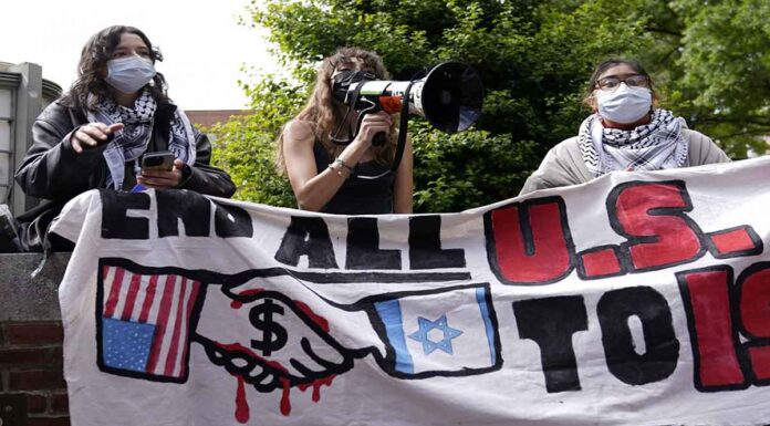 Live οι εξελίξεις σε Γάζα και Ισραήλ: Θανατηφόροι βομβαρδισμοί στη Ράφα – Στο Κάιρο η Χαμάς για συνομιλίες