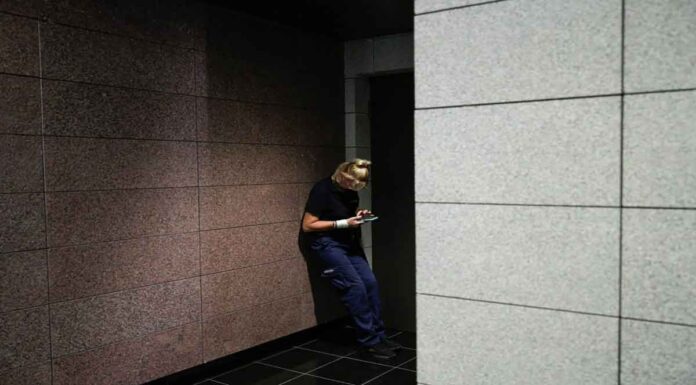 Eurostat: Πόσες ώρες την εβδομάδα εργάζονται οι Ευρωπαίοι; – Η Ελλάδα στην κορυφή