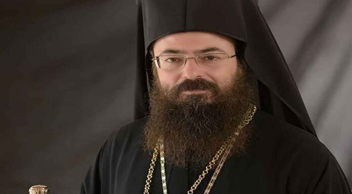 Πόλεμος στα social media κατά του μητροπολίτη για την κηδεία της 17χρονης – Τον κήρυξαν ανεπιθύμητο στον Μοχό