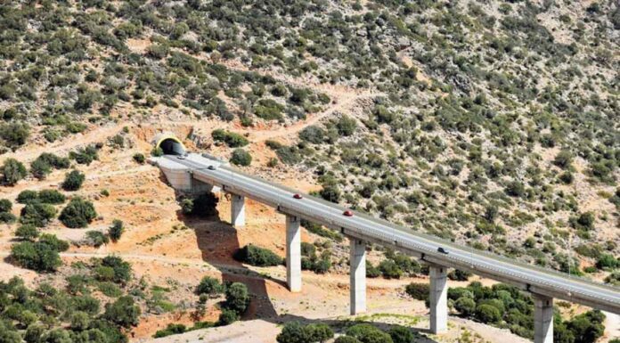 θλίψη για την 17χρονη Νικολέτα που έπεσε από ύψος 50 μέτρων – Στο μικροσκόπιο το τι προηγήθηκε της θανάσιμης πτώσης (vid)