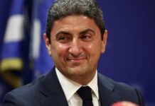 «Λήξαν» το θέμα με Αυγενάκη λέει ο υπάλληλος του αεροδρομίου