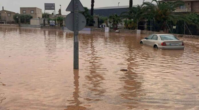 Ισπανία: Καταστροφικές καταιγίδες και πλημμύρες στη Μαγιόρκα – Ακυρώσεις πτήσεων και απομακρύνσεις κατοίκων (βιντεο)