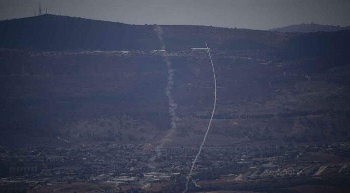 Aντίποινα της Χεζμπολάχ για τις εκρήξεις στον Λίβανο: Επίθεση με πυραύλους στο Ισραήλ
